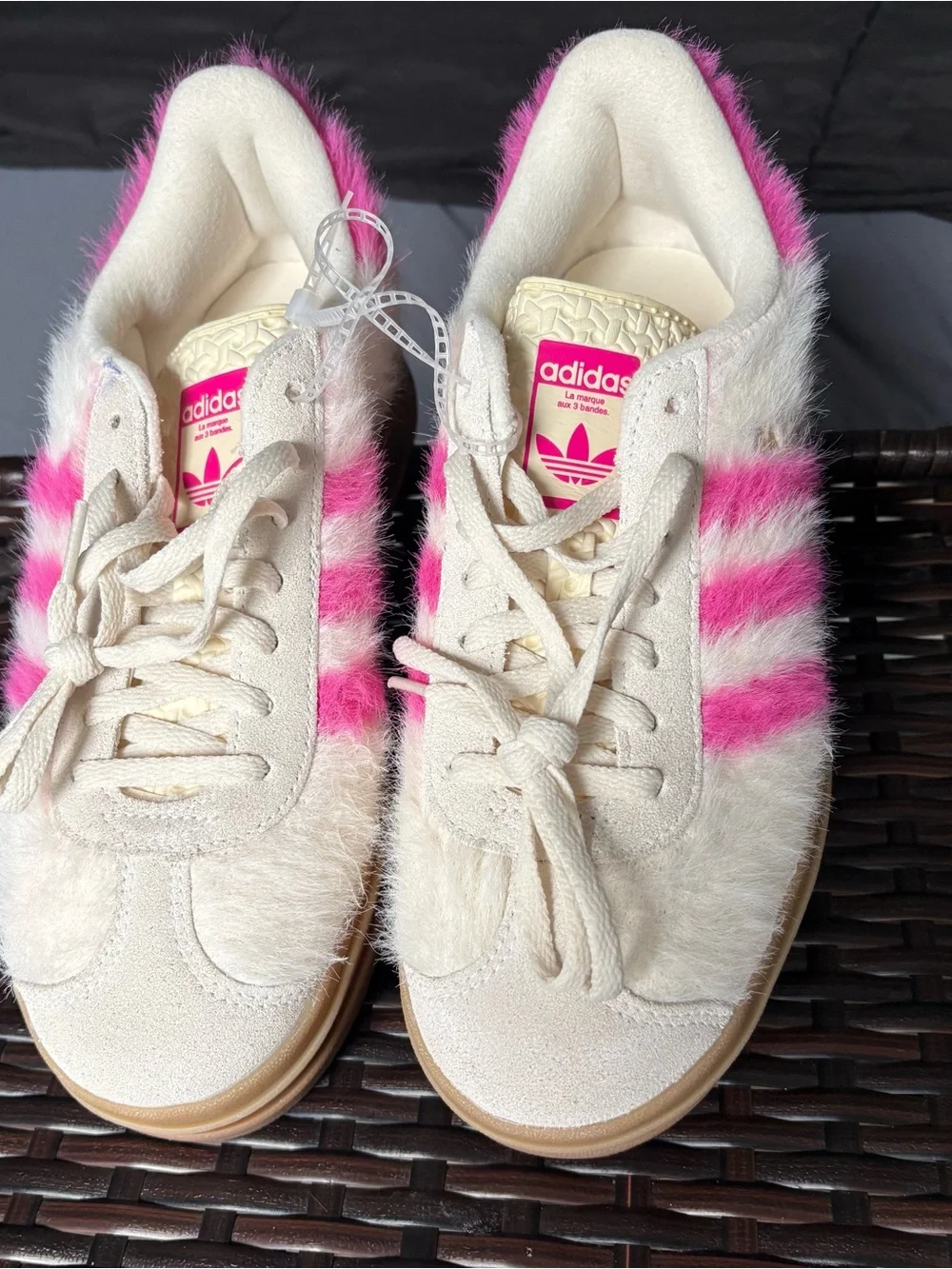 Adidas Originals Gazelle Fuzzy Bold Sneakers
